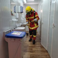 agent portant un appareil respiratoire isolant